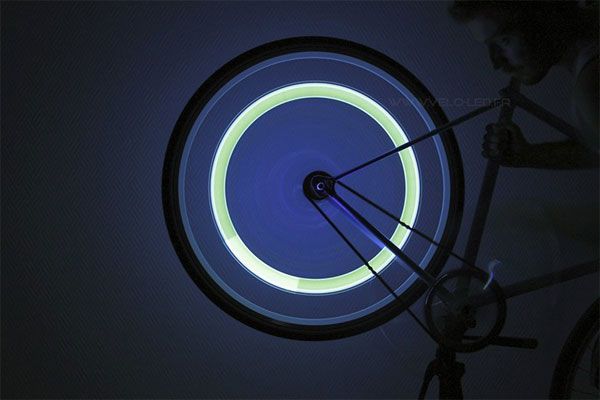 Bouchon de valve vélo lumineux LED blanc avec animations