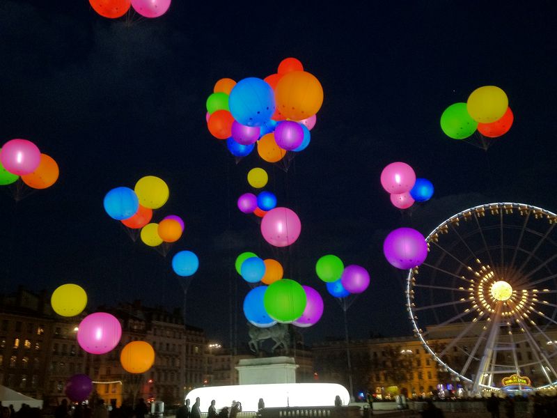 Ballon lumineux géant